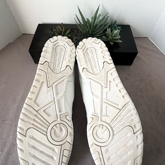 MENS NEW BALANCE WHITE BASKETBALL 650 R
DESIGN LOW TOP LACE UP SZ 16 - Picture 9 of 11